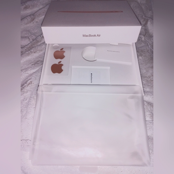 13 inch Macbook Air BOX - Picture 2 of 2